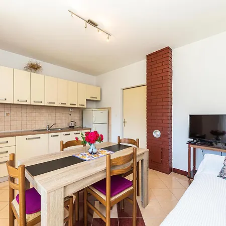 Stunning In With Kitchen *
