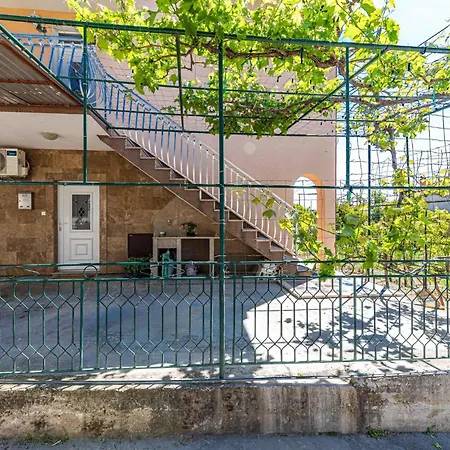 Stunning In With Kitchen * Trogir