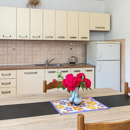 Stunning In With Kitchen Trogir